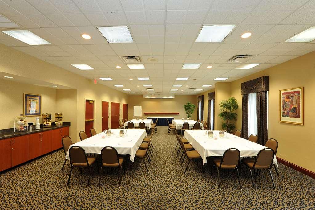 Hampton Inn & Suites Atlanta-Galleria Smyrna Facilities photo