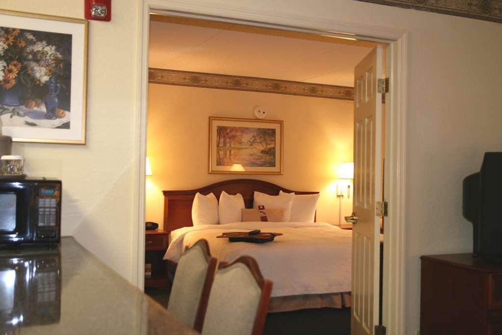 Hampton Inn & Suites Atlanta-Galleria Smyrna Room photo